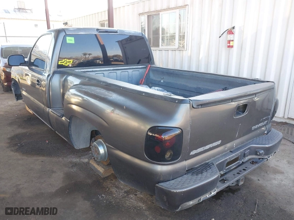 2000 Chevrolet Silverado 1500 with VIN 1GCEC14V9YZ245654, listed as a IAAI auction lot 41279421 with 286,544 mi miles. Bid and sale history available at carsss.com. Image 3.