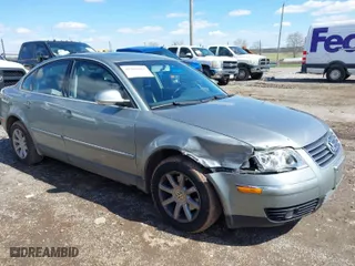 2004 Volkswagen Passat Sedan GLS with VIN WVWPD63B04E229578, listed as a IAAI auction lot 41994869 with 136,746 mi miles. Bid and sale history available at carsss.com. Image 6.