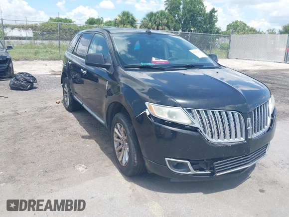 2011 Lincoln MKX z VIN 2LMDJ6JK5BBJ11856, wystawiony jako IAAI lot #42482364 z przebiegiem Nie podano mil oraz . Historia ofert i sprzedaży dostępna na DreamBid. Obrazek 1.