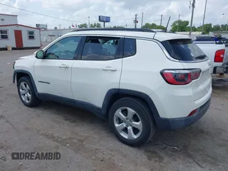 2018 Jeep Compass Altitude with VIN 3C4NJCBB7JT368604, listed as a IAAI auction lot 42092656 with 25,653 mi miles and . Bid and sale history available at DreamBid. Image 3.