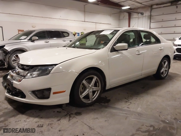 2011 Ford Fusion SEL with VIN 3FAHP0JA5BR273000, listed as a IAAI auction lot 41621394 with 153,578 mi miles. Bid and sale history available at carsss.com. Image 18.