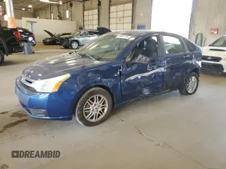 2009 Ford Focus SE z VIN 1FAHP35N79W202483, wystawiony jako Copart lot #56991105 z przebiegiem 182 803 mil mil oraz Szkoda całkowita • Salvage title. Historia ofert i sprzedaży dostępna na DreamBid. Obrazek 1.