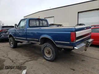 1994 Ford F-250 with VIN 2FTHF26G1RCA35041, listed as a Copart auction lot 88200075 with 107,025 mi miles and Clean Title. Bid and sale history available at carsss.com. Image 2.