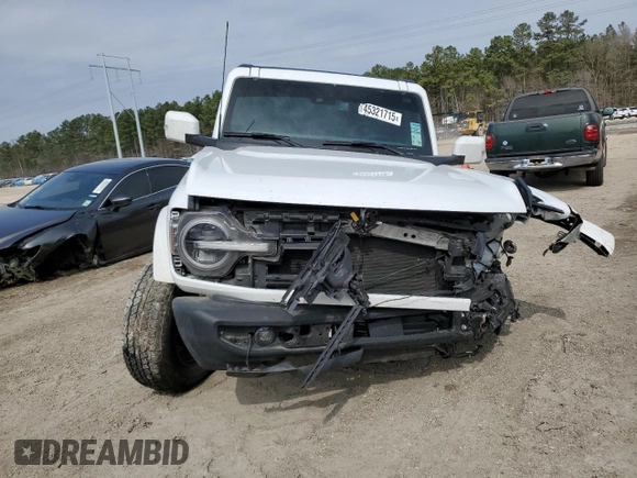 2023 Ford Bronco with VIN 1FMEE5BP7PLC15071, listed as a Copart auction lot 45321715 with 2,213 mi miles and Salvage title. Bid and sale history available at DreamBid. Image 5.