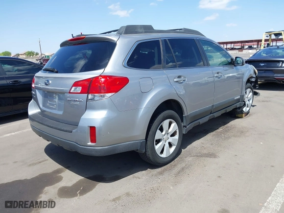 2010 Subaru Outback Prem All-Weather/HK Aud with VIN 4S4BRBFC7A3325526, listed as a IAAI auction lot 42044926 with 256,506 mi miles. Bid and sale history available at carsss.com. Image 4.