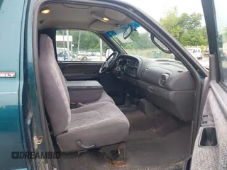1999 Dodge 1500 z VIN 1B7HF16Z6XS286934, wystawiony jako IAAI lot #42331463 z przebiegiem 115 595 mil mil oraz . Historia ofert i sprzedaży dostępna na DreamBid. Obrazek 5.