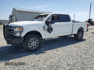 2020 Ford F-250 XL z VIN 1FT8W2BTXLEC59087, wystawiony jako Copart lot #56968215 z przebiegiem 142 681 mil mil oraz Nie do naprawy • Non repairable. Historia ofert i sprzedaży dostępna na DreamBid. Obrazek 1.