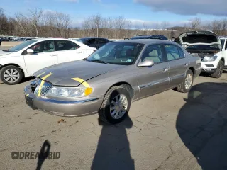 2002 Lincoln Continental with VIN 1LNHM97V92Y690473, listed as a Copart auction lot 42919635 with 49,232 mi miles and Salvage Title. Bid and sale history available at carsss.com. Image 1.