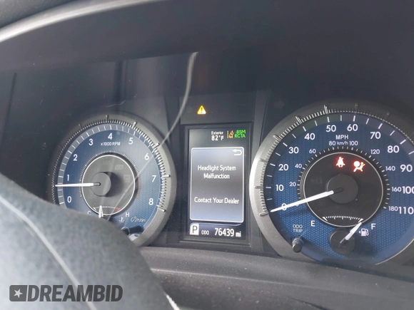 2018 Toyota Sienna XLE Auto Access Seat with VIN 5TDYZ3DC4JS941562, listed as a IAAI auction lot 41569858 with 76,439 mi miles. Bid and sale history available at carsss.com. Image 7.