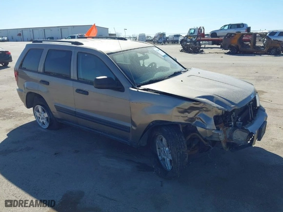 2005 Jeep Grand Cherokee Laredo with VIN 1J4GR48K85C540116, listed as a IAAI auction lot 41816065 with 137,388 mi miles. Bid and sale history available at carsss.com. Image 1.