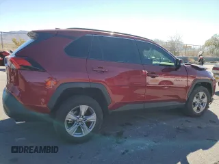 2022 Toyota RAV4 XLE with VIN JTMW1RFV0ND095383, listed as a Copart auction lot 77635504 with 30,886 mi miles and Salvage Title. Bid and sale history available at carsss.com. Image 3.
