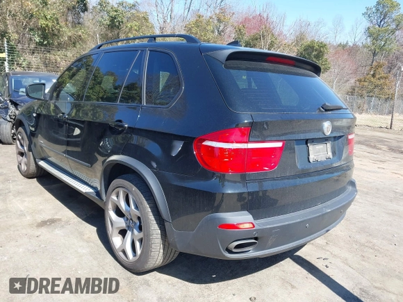 2010 BMW X5 z VIN 5UXFE8C59AL311863, wystawiony jako IAAI lot #41774765 z przebiegiem 136 827 mil mil oraz . Historia ofert i sprzedaży dostępna na DreamBid. Obrazek 3.