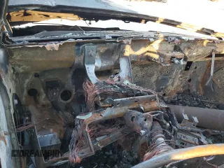 1996 Dodge Dakota z VIN 1B7GG23X4TS568274, wystawiony jako Copart lot #75719914 z przebiegiem Nie podano mil oraz Nie do naprawy • Non repairable. Historia ofert i sprzedaży dostępna na DreamBid. Obrazek 9.