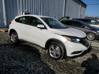 2022 Honda HR-V LX with VIN 3CZRU6H35NM727856, listed as a Copart auction lot 41042074 with 10,841 mi miles and Salvage Title. Bid and sale history available at carsss.com. Image 4.