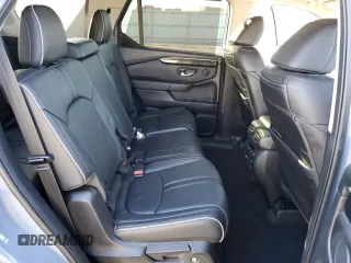 2023 Honda Pilot Elite with VIN 5FNYG1H89PB033752, listed as a Copart auction lot 86025924 with 31,547 mi miles and Salvage Title. Bid and sale history available at carsss.com. Image 11.