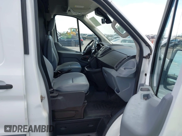 2015 Ford Transit z VIN 1FTNR3XVXFKB29374, wystawiony jako IAAI lot #42681987 z przebiegiem 190 430 mil mil oraz . Historia ofert i sprzedaży dostępna na DreamBid. Obrazek 5.