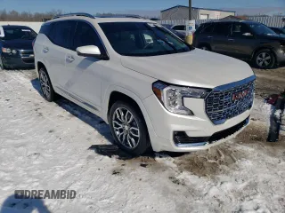 2024 GMC Terrain Denali with VIN 3GKALXEG9RL248701, listed as a Copart auction lot 45348185 with 9,184 mi miles and Non repairable. Bid and sale history available at DreamBid. Image 4.