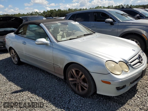 2007 Mercedes-Benz CLK 350 z VIN WDBTK56F97T078087, wystawiony jako Copart lot #73850774 z przebiegiem Nie podano mil oraz Szkoda całkowita • Salvage title. Historia ofert i sprzedaży dostępna na DreamBid. Obrazek 4.