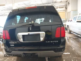 2004 Lincoln Navigator Luxury z VIN 5LMFU28R24LJ32994, wystawiony jako IAAI lot #41264240 z przebiegiem 210 421 mil mil oraz . Historia ofert i sprzedaży dostępna na DreamBid. Obrazek 16.