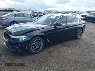 2018 BMW 5 Series 530i z VIN WBAJA5C54JWA38285, wystawiony jako IAAI lot #41390399 z przebiegiem 74 840 mil mil oraz . Historia ofert i sprzedaży dostępna na DreamBid. Obrazek 17.