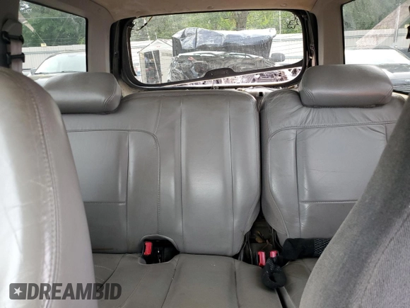 2000 Mercury Mountaineer with VIN 4M2DU66P2YUJ35413, listed as a Copart auction lot 52535624 with 343,752 mi miles and Salvage Title. Bid and sale history available at carsss.com. Image 10.