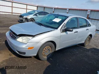 2005 Ford Focus S with VIN 1FAFP34N95W284154, listed as a IAAI auction lot 42555736 with 171,944 mi miles and . Bid and sale history available at DreamBid. Image 2.