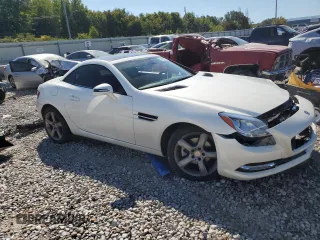 2015 Mercedes-Benz SLK-Class SLK 250 with VIN WDDPK4HA3FF100148, listed as a Copart auction lot 72403834 with 63,887 mi miles and Salvage Title. Bid and sale history available at carsss.com. Image 4.