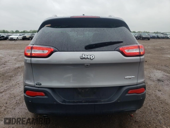 2017 Jeep Cherokee Latitude z VIN 1C4PJLCB3HW535908, wystawiony jako Copart lot #57887185 z przebiegiem 79 782 mil mil oraz Szkoda całkowita • Salvage title. Historia ofert i sprzedaży dostępna na DreamBid. Obrazek 6.
