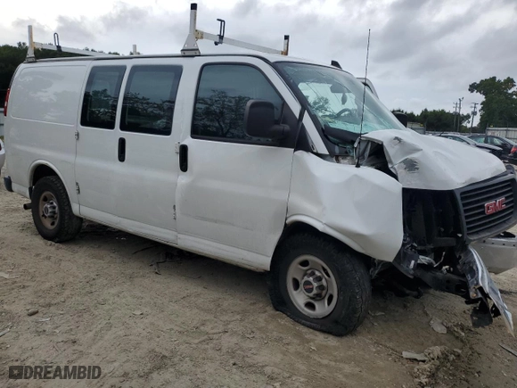 2019 GMC Savana Cargo Van with VIN 1GTW7AFG4K1372132, listed as a Copart auction lot 70141634 with 0 mi miles and Salvage Title. Bid and sale history available at carsss.com. Image 4.
