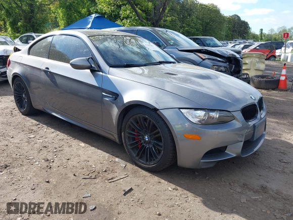 2010 BMW 3 Series z VIN WBSWD9C55AP362868, wystawiony jako IAAI lot #42265289 z przebiegiem 110 486 mil mil oraz . Historia ofert i sprzedaży dostępna na DreamBid. Obrazek 1.