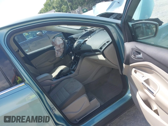2013 Ford Escape SE with VIN 1FMCU9G98DUB92921, listed as a IAAI auction lot 42618998 with 135,497 mi miles and . Bid and sale history available at DreamBid. Image 5.