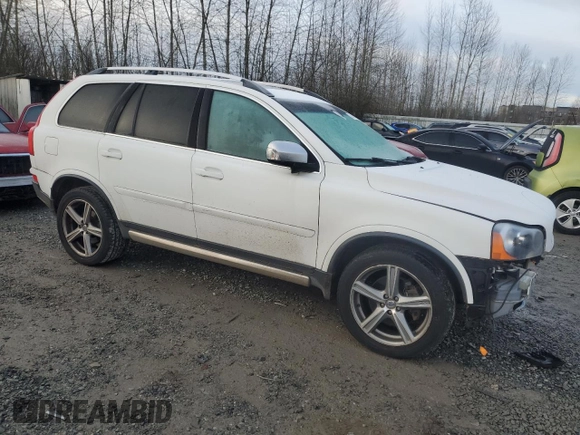2010 Volvo XC90 with VIN YV4982CT8A1562593, listed as a Copart auction lot 84304464 with 138,932 mi miles and Salvage Title. Bid and sale history available at DreamBid. Image 4.