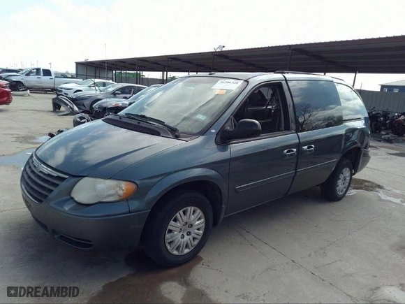 2007 Chrysler Town & Country LWB LX with VIN 2A4GP44R37R351747, listed as a IAAI auction lot 37668296 with 188,199 mi miles. Bid and sale history available at carsss.com. Image 2.