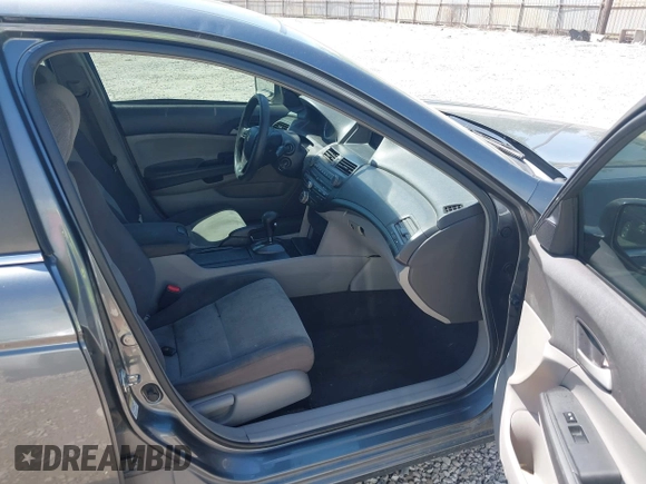 2008 Honda Accord LX z VIN 1HGCP26398A058704, wystawiony jako IAAI lot #42300960 z przebiegiem 206 121 mil mil oraz . Historia ofert i sprzedaży dostępna na DreamBid. Obrazek 5.