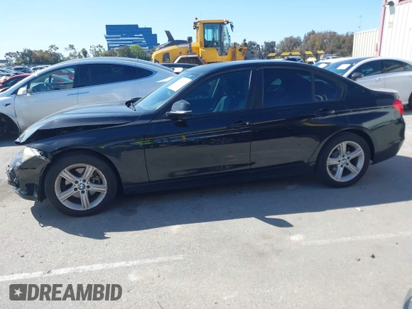 2013 BMW 3 Series 328i with VIN WBA3C1C59DF443846, listed as a IAAI auction lot 41932475 with 88,721 mi miles. Bid and sale history available at carsss.com. Image 13.