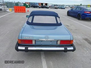 1985 Mercedes-Benz 380 z VIN WDBBA45C7FA020232, wystawiony jako IAAI lot #42206469 z przebiegiem 139 733 mil mil oraz . Historia ofert i sprzedaży dostępna na DreamBid. Obrazek 16.