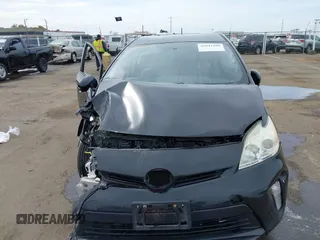 2015 Toyota Prius Four with VIN JTDKN3DU5F0454293, listed as a IAAI auction lot 41841590 with 121,738 mi miles. Bid and sale history available at carsss.com. Image 12.