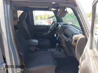 2015 Jeep Wrangler Unlimited Freedom с VIN 1C4BJWDG6FL639510, выставлен на аукционе IAAI как лот 42709305 с пробегом 122 266 миль миль и . История ставок и продаж доступна на DreamBid. Изображение 5.