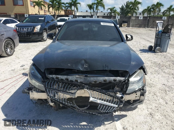 2017 Mercedes-Benz C 300 with VIN 55SWF4JBXHU210780, listed as a Copart auction lot 60922285 with 156,519 mi miles and Salvage title. Bid and sale history available at DreamBid. Image 5.