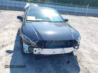 2025 Toyota Camry LE z VIN 4T1DAACK8SU509391, wystawiony jako IAAI lot #42133729 z przebiegiem 10 000 mil mil oraz . Historia ofert i sprzedaży dostępna na DreamBid. Obrazek 13.