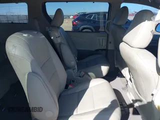 2017 Toyota Sienna XLE Auto Access Seat with VIN 5TDYZ3DC2HS806686, listed as a IAAI auction lot 41877474 with 72,011 mi miles. Bid and sale history available at carsss.com. Image 8.