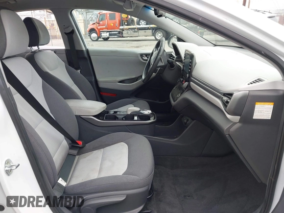 2020 Hyundai Ioniq SE with VIN KMHC75LJ2LU071350, listed as a IAAI auction lot 42169600 with 74,011 mi miles and . Bid and sale history available at DreamBid. Image 5.