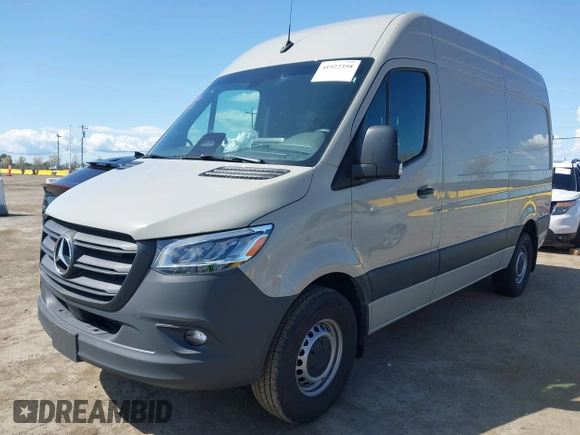2025 Mercedes-Benz Sprinter Cargo with VIN W1Y4KBHY9ST205086, listed as a IAAI auction lot 41922358 with 5,590 mi miles and . Bid and sale history available at carsss.com. Image 17.