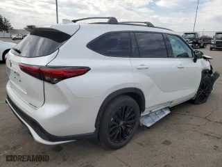 2023 Toyota Highlander L with VIN 5TDKDRBH4PS508354, listed as a Copart auction lot 50916305 with 27,569 mi miles and Salvage Title. Bid and sale history available at carsss.com. Image 3.