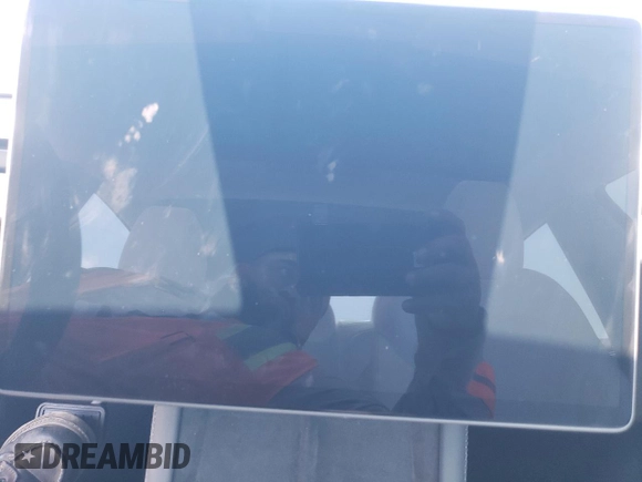 2025 Tesla Model 3 Long Range z VIN 5YJ3E1EA3SF975991, wystawiony jako Copart lot #55629765 z przebiegiem Nie podano mil oraz Szkoda całkowita • Salvage title. Historia ofert i sprzedaży dostępna na DreamBid. Obrazek 9.