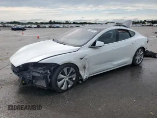 2021 Tesla Model S Long Range Plus with VIN 5YJSA1E24MF425928, listed as a Copart auction lot 60059445 with 13,598 mi miles and Salvage title. Bid and sale history available at DreamBid. Image 1.