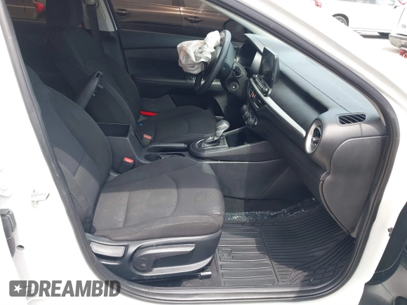 2021 Kia Forte LXS z VIN 3KPF24AD9ME329712, wystawiony jako IAAI lot #39462725 z przebiegiem 36 326 mil mil oraz . Historia ofert i sprzedaży dostępna na DreamBid. Obrazek 5.