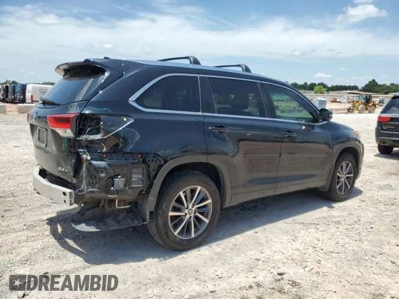 2017 Toyota Highlander XLE with VIN 5TDJZRFH0HS467343, listed as a Copart auction lot 62111325 with 119,629 mi miles and Salvage title. Bid and sale history available at DreamBid. Image 3.
