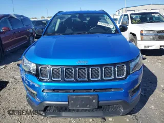 2021 Jeep Compass Sport z VIN 3C4NJCAB9MT573752, wystawiony jako Copart lot #81375004 z przebiegiem 64 735 mil mil oraz Szkoda całkowita • Salvage title. Historia ofert i sprzedaży dostępna na DreamBid. Obrazek 5.
