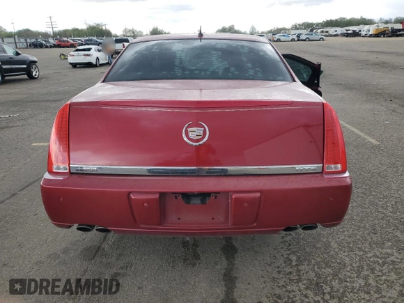 2008 Cadillac DTS 1SD z VIN 1G6KD57Y28U173094, wystawiony jako Copart lot #56895415 z przebiegiem 141 060 mil mil oraz Szkoda całkowita • Salvage title. Historia ofert i sprzedaży dostępna na DreamBid. Obrazek 6.